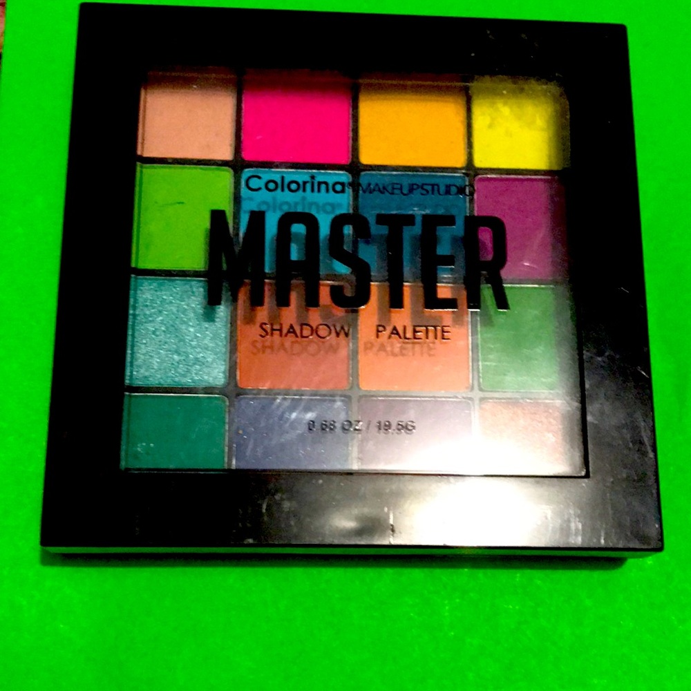 Colorina Makeup Studio eyeshadow
